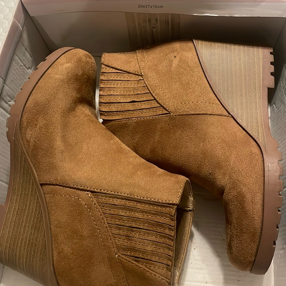 Women’s Soda Wedge